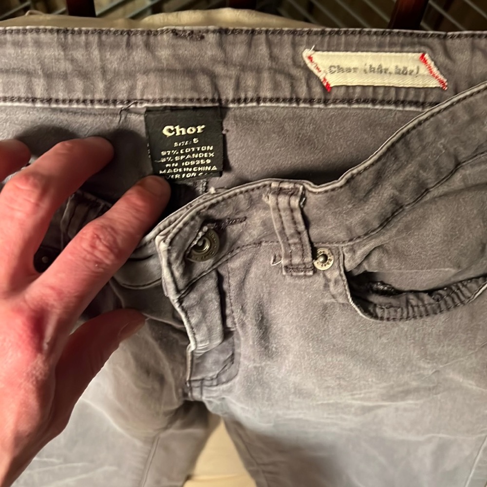 Gray women’s size 5 pants in great shape